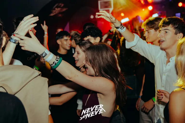 ÖSSZBULI SÁRA AFTER | 2025.09.20. SZEGED, JATE - 8. fotó