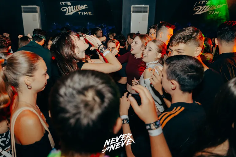 ÖSSZBULI SÁRA AFTER | 2025.09.20. SZEGED, JATE - 14. fotó