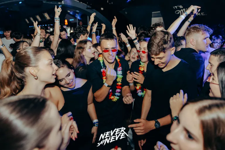ÖSSZBULI SÁRA AFTER | 2025.09.20. SZEGED, JATE - 29. fotó