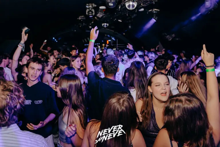 ÖSSZBULI SÁRA AFTER | 2025.09.20. SZEGED, JATE - 30. fotó