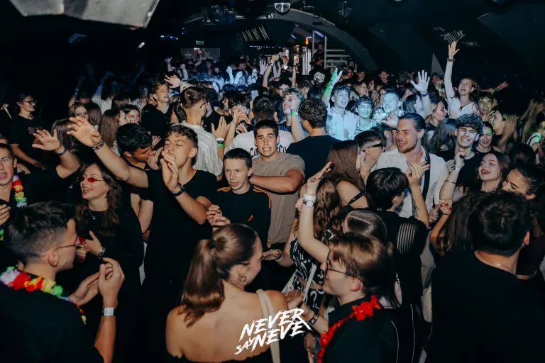 ÖSSZBULI SÁRA AFTER | 2025.09.20. SZEGED, JATE - 41. fotó