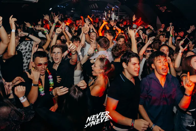 ÖSSZBULI SÁRA AFTER | 2025.09.20. SZEGED, JATE - 51. fotó