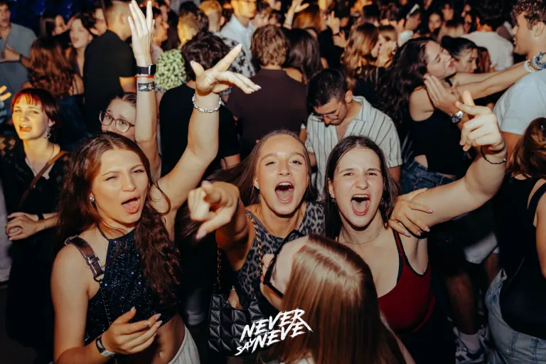 ÖSSZBULI SÁRA AFTER | 2025.09.20. SZEGED, JATE - 55. fotó