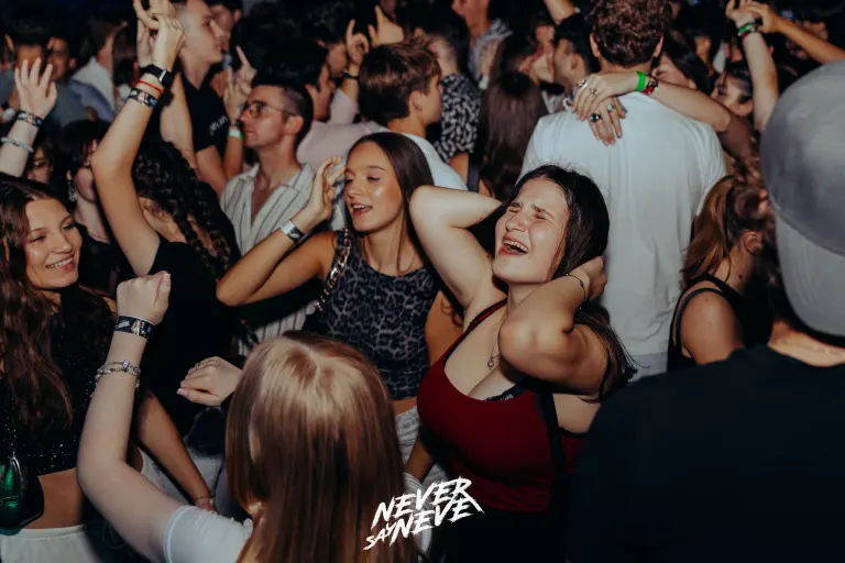 ÖSSZBULI SÁRA AFTER | 2025.09.20. SZEGED, JATE - 59. fotó