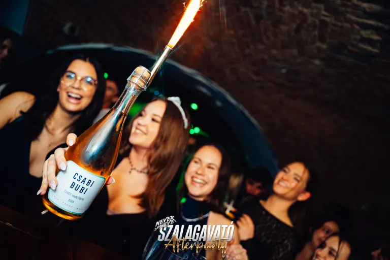KOCH SZALAGAVATÓ AFTERPARTY | 2025.12.12. PÉCS, SÖRHÁZ - 65. fotó