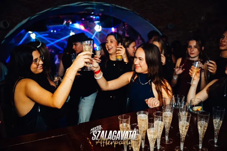 KOCH SZALAGAVATÓ AFTERPARTY | 2025.12.12. PÉCS, SÖRHÁZ - 72. fotó