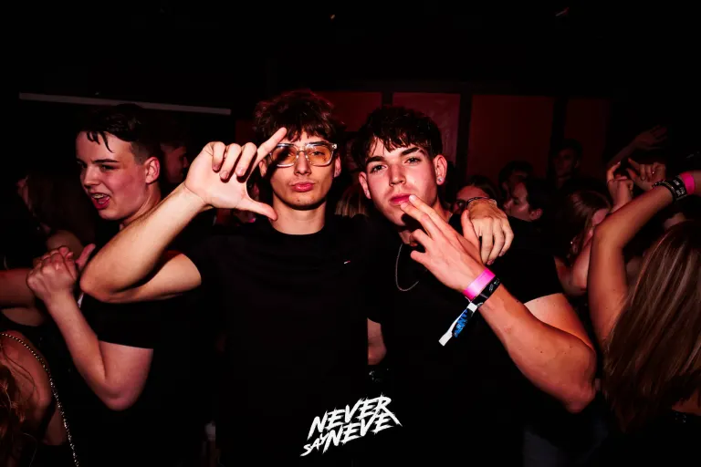 ÖSSZBULI KR*DY & V*SVÁRI | 2026.05.22. NYÍREGYHÁZA, CLUB HOLLYWOOD - 11. fotó