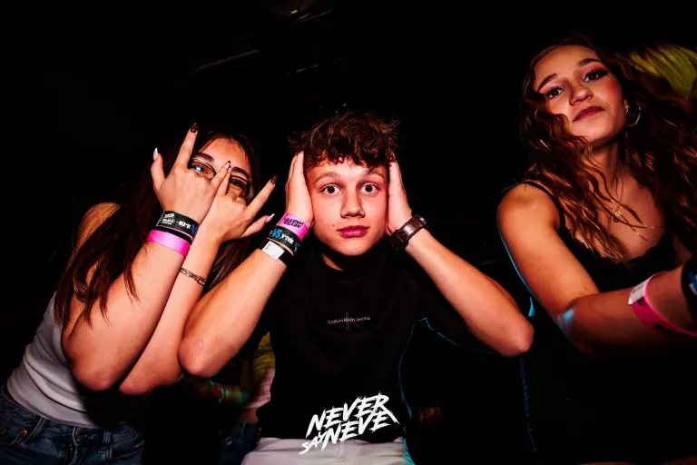 ÖSSZBULI KR*DY & V*SVÁRI | 2026.05.22. NYÍREGYHÁZA, CLUB HOLLYWOOD - 17. fotó