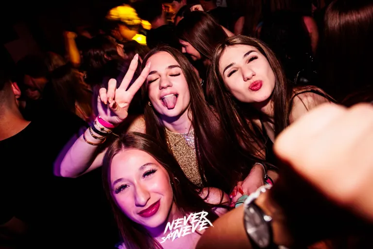 ÖSSZBULI KR*DY & V*SVÁRI | 2026.05.22. NYÍREGYHÁZA, CLUB HOLLYWOOD - 29. fotó