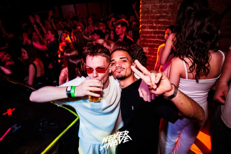 ÖSSZBULI KR*DY & V*SVÁRI | 2026.05.22. NYÍREGYHÁZA, CLUB HOLLYWOOD - 43. fotó