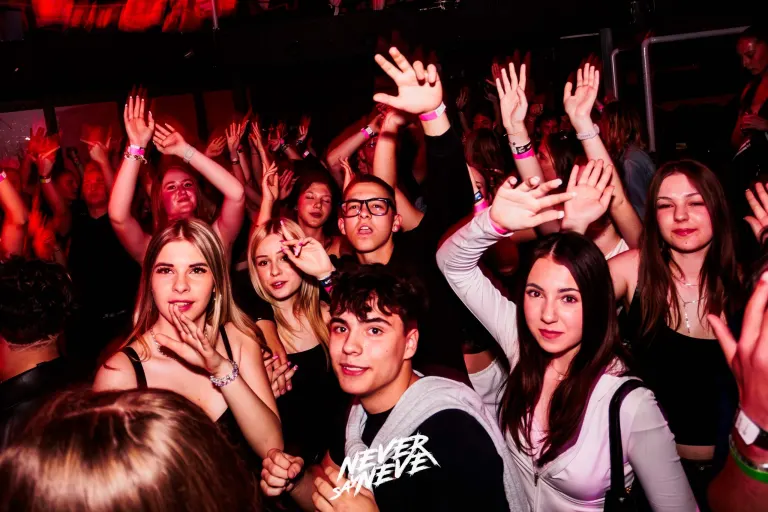 ÖSSZBULI KR*DY & V*SVÁRI | 2026.05.22. NYÍREGYHÁZA, CLUB HOLLYWOOD - 45. fotó