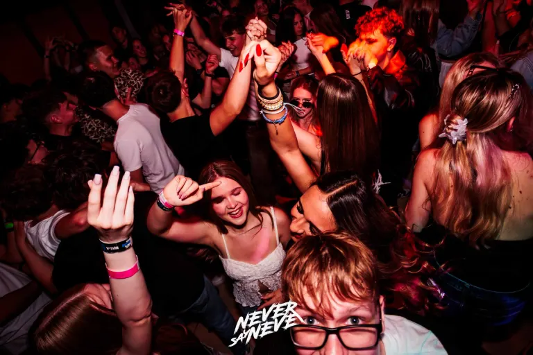 ÖSSZBULI KR*DY & V*SVÁRI | 2026.05.22. NYÍREGYHÁZA, CLUB HOLLYWOOD - 51. fotó