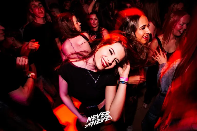 ÖSSZBULI KR*DY & V*SVÁRI | 2026.05.22. NYÍREGYHÁZA, CLUB HOLLYWOOD - 63. fotó