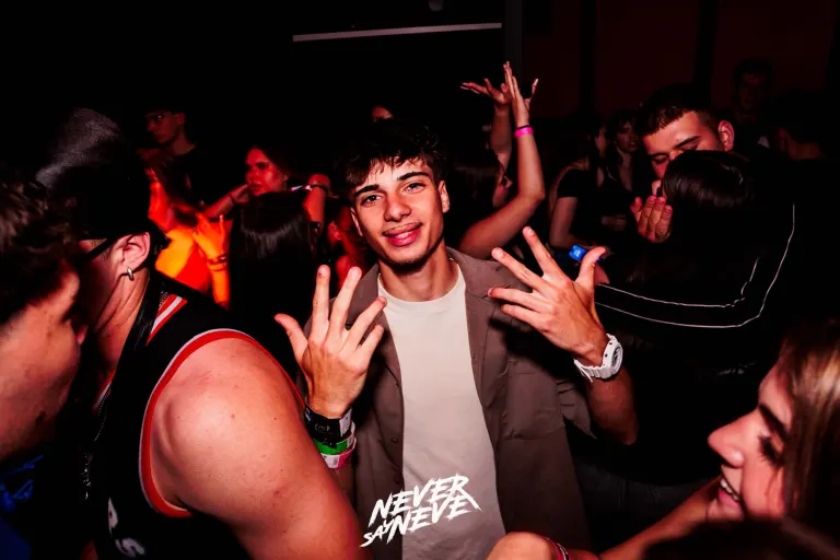 ÖSSZBULI KR*DY & V*SVÁRI | 2026.05.22. NYÍREGYHÁZA, CLUB HOLLYWOOD - 69. fotó