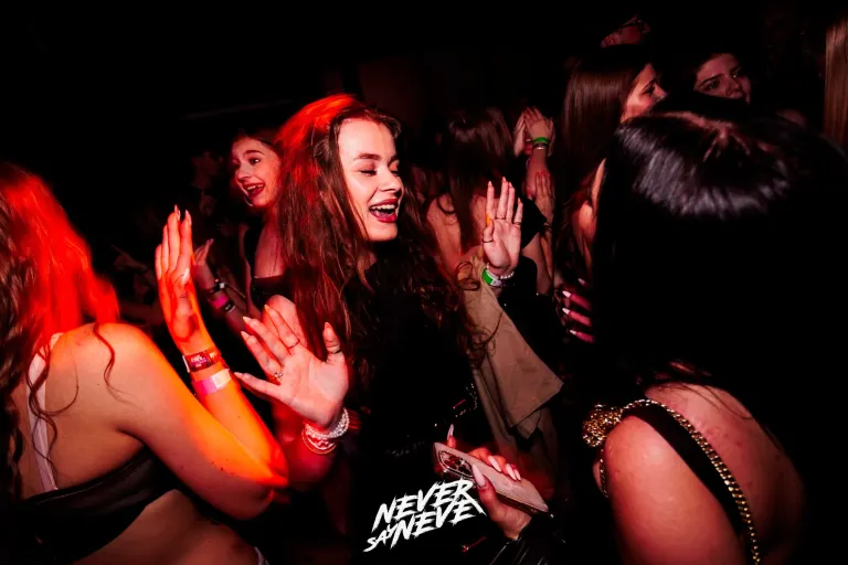 ÖSSZBULI KR*DY & V*SVÁRI | 2026.05.22. NYÍREGYHÁZA, CLUB HOLLYWOOD - 71. fotó