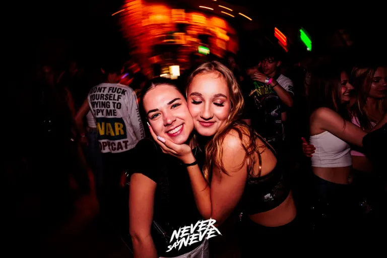 ÖSSZBULI KR*DY & V*SVÁRI | 2026.05.22. NYÍREGYHÁZA, CLUB HOLLYWOOD - 75. fotó