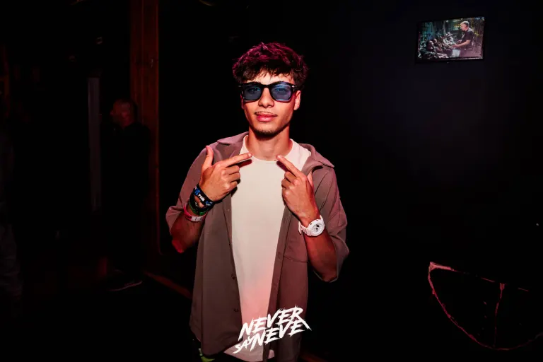 ÖSSZBULI KR*DY & V*SVÁRI | 2026.05.22. NYÍREGYHÁZA, CLUB HOLLYWOOD - 81. fotó