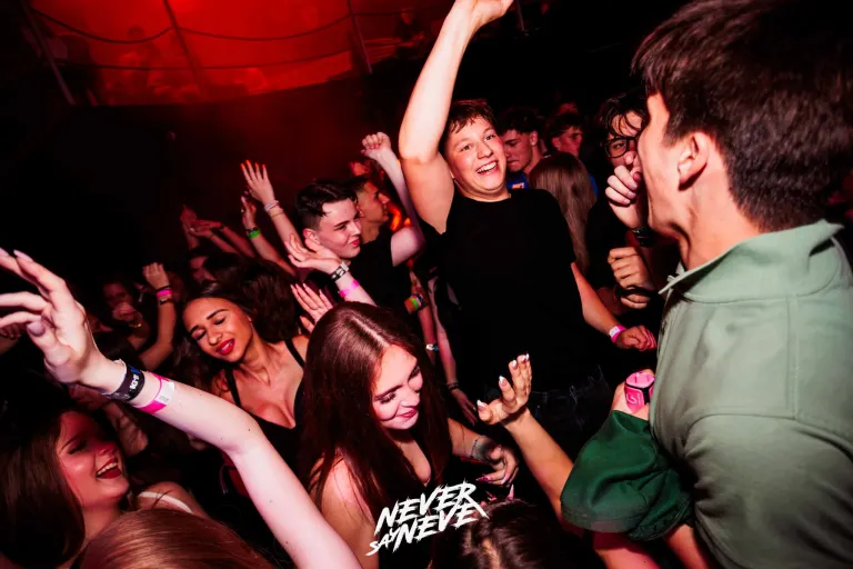 ÖSSZBULI KR*DY & V*SVÁRI | 2026.05.22. NYÍREGYHÁZA, CLUB HOLLYWOOD - 89. fotó