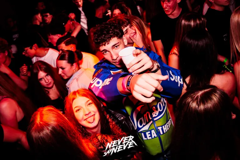 ÖSSZBULI KR*DY & V*SVÁRI | 2026.05.22. NYÍREGYHÁZA, CLUB HOLLYWOOD - 96. fotó